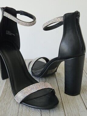 Charlotte Russe Size 9 Almie Black 4" High Heeled Womens Shoes with Irridescent